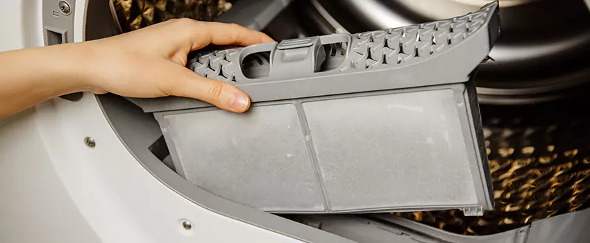 Signs Of A Clogged Dryer Lint Trap in Wakefield, Massachusetts